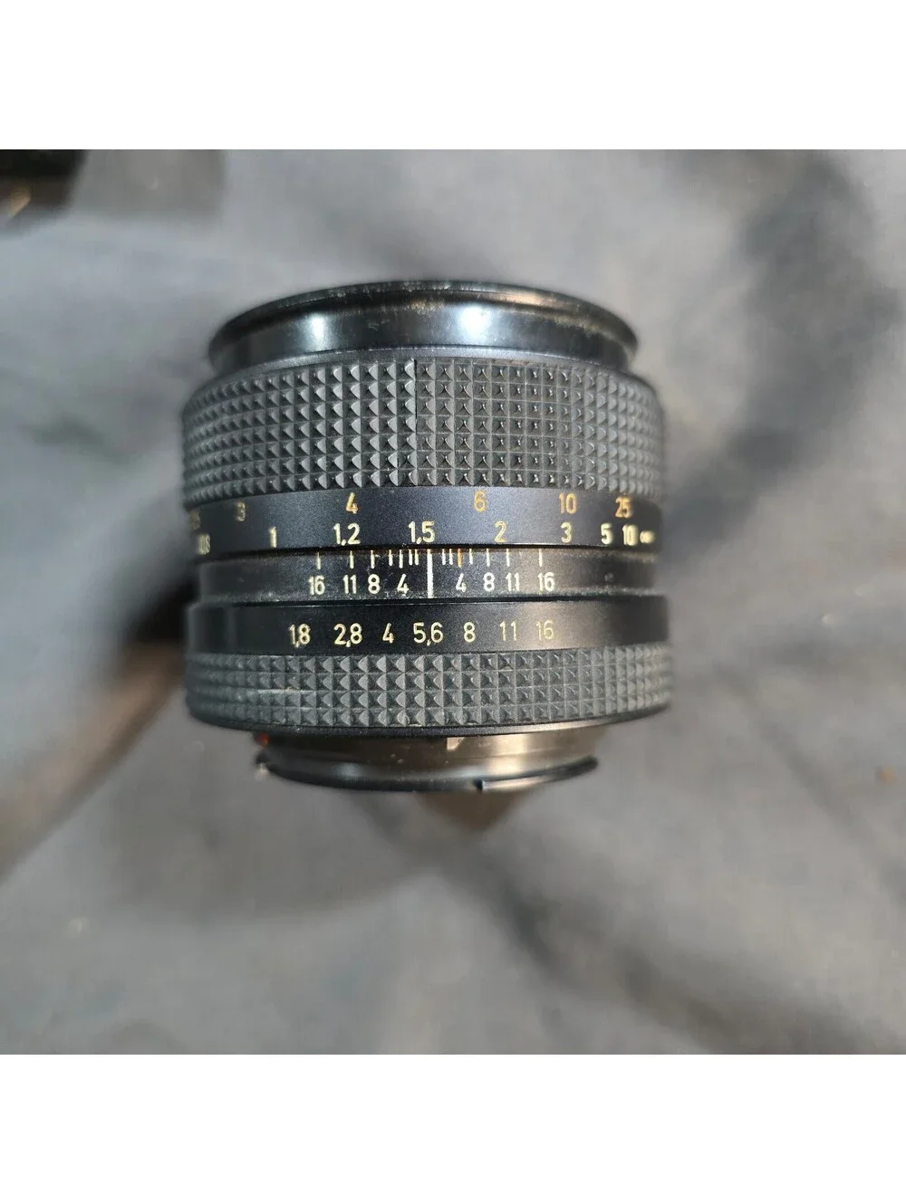 Rolleiflex Rollei SL35M SLR 35mm film camera + Planar HFT 50mm F1.8 lens